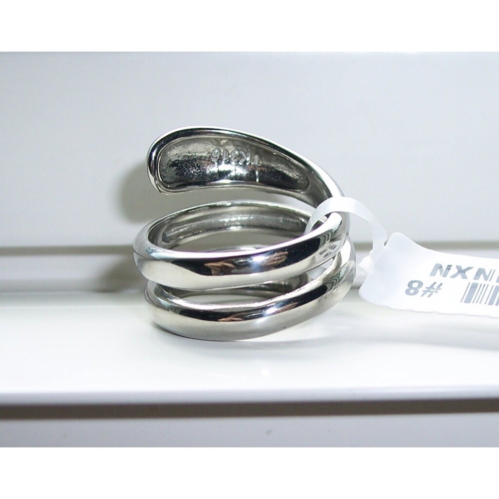 STAINLESS STEEL Unique High Polished Swirl Ring - Picture 9 of 13